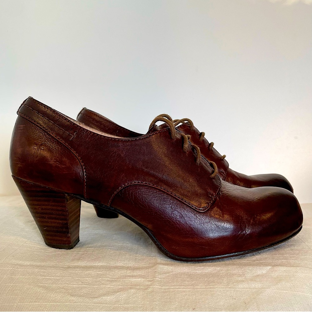 Frye Lois Oxford bootie in rich brown leather.